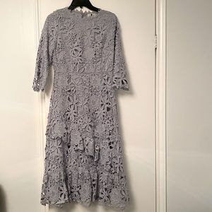 Dainty Jewell’s lace dress- size medium